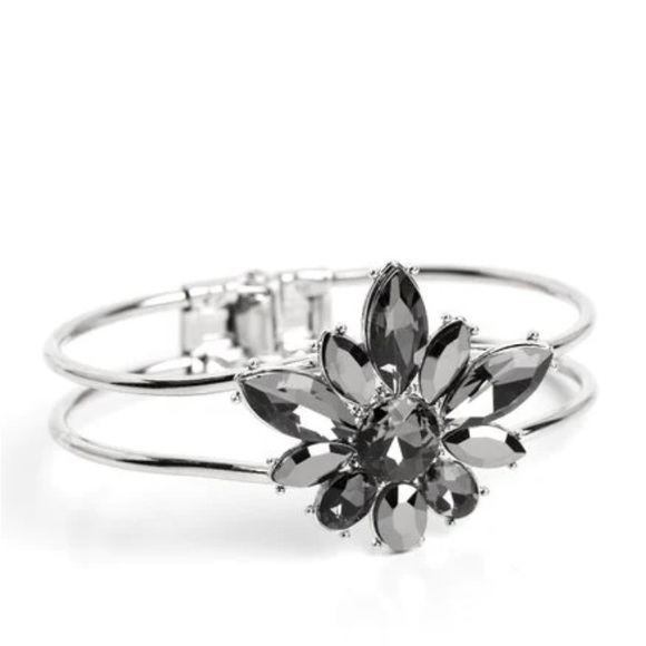 Chic Corsage - Silver Bracelet - Picture 2 of 2